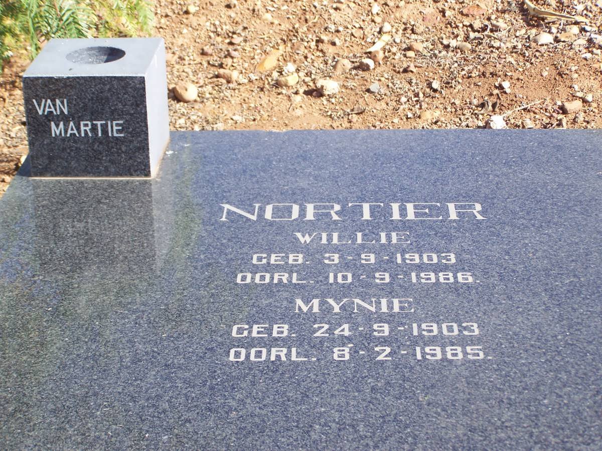 NORTIER Willie 1903-1986 &amp; Mynie 1903-1985