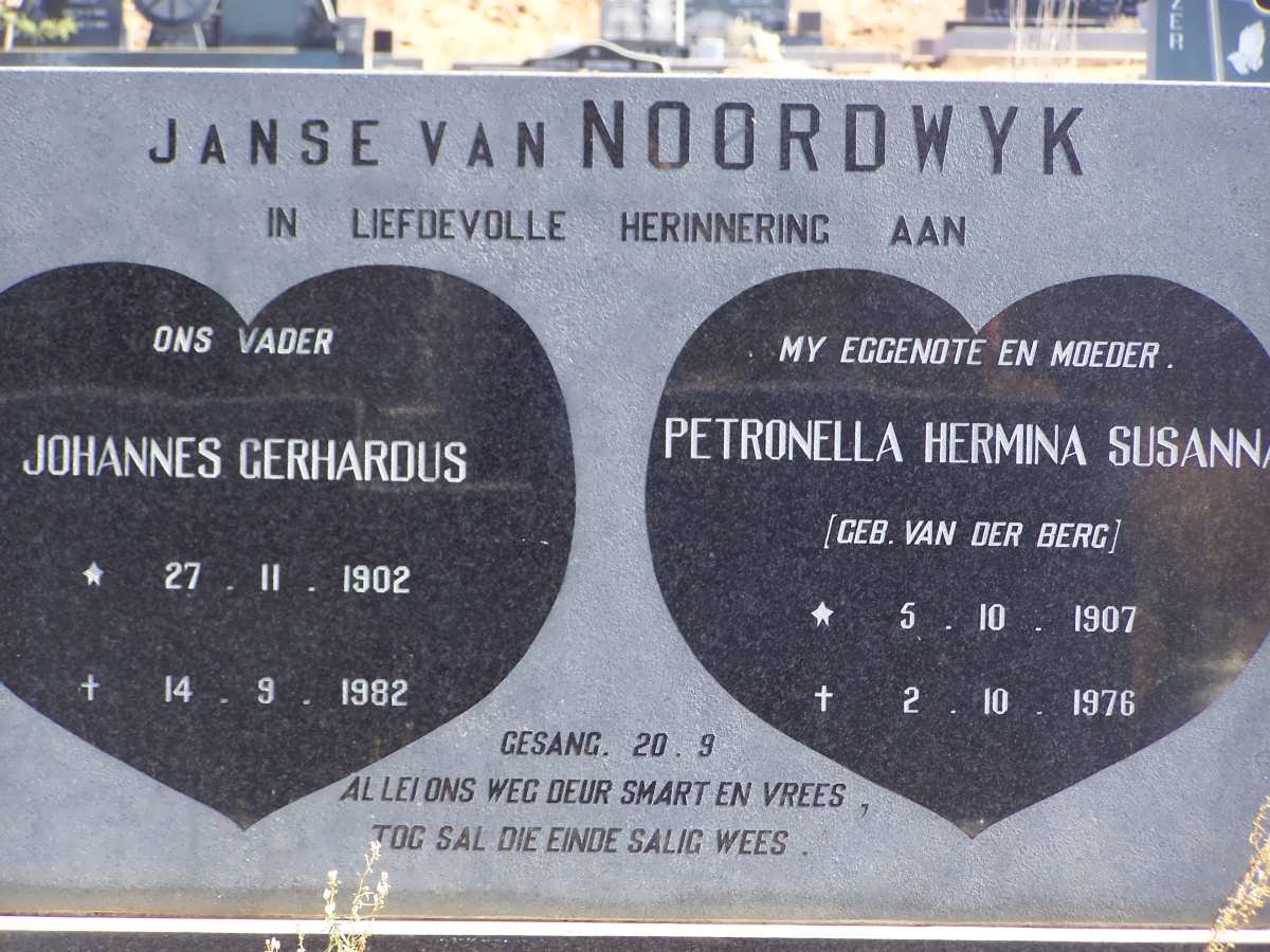 NOORDWYK Johannes Gerhardus, Janse van 1902-1982 &amp; Petronella Hermina Susanna VAN DER BERG 1907-1976