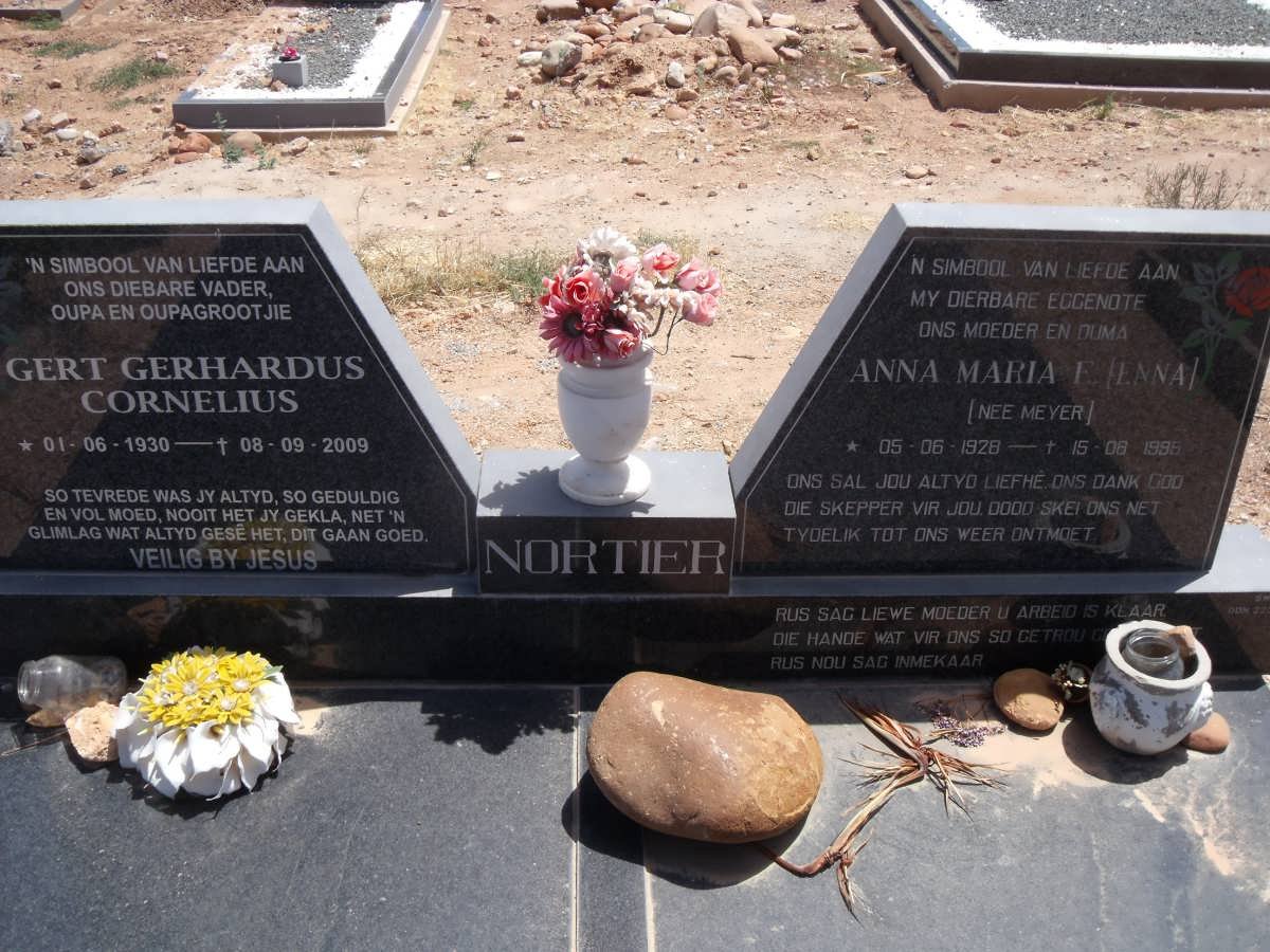 NORTIER Gert Gerhardus Cornelius 1930-2009 &amp; Anna Maria F. MEYER 1928-1995