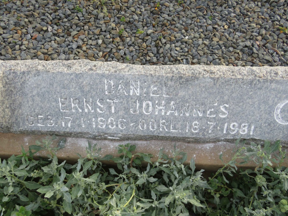 OLCKERS Daniel Ernst Johannes 1906-1981 & Helena Susanna 1914-2006_2