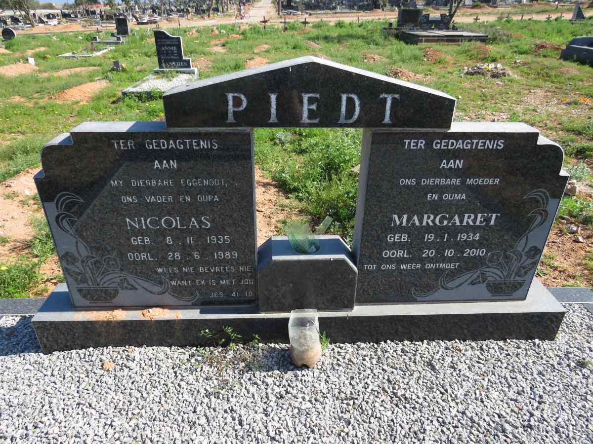 PIEDT Nicolas 1935-1989 & Margaret 1934-2010