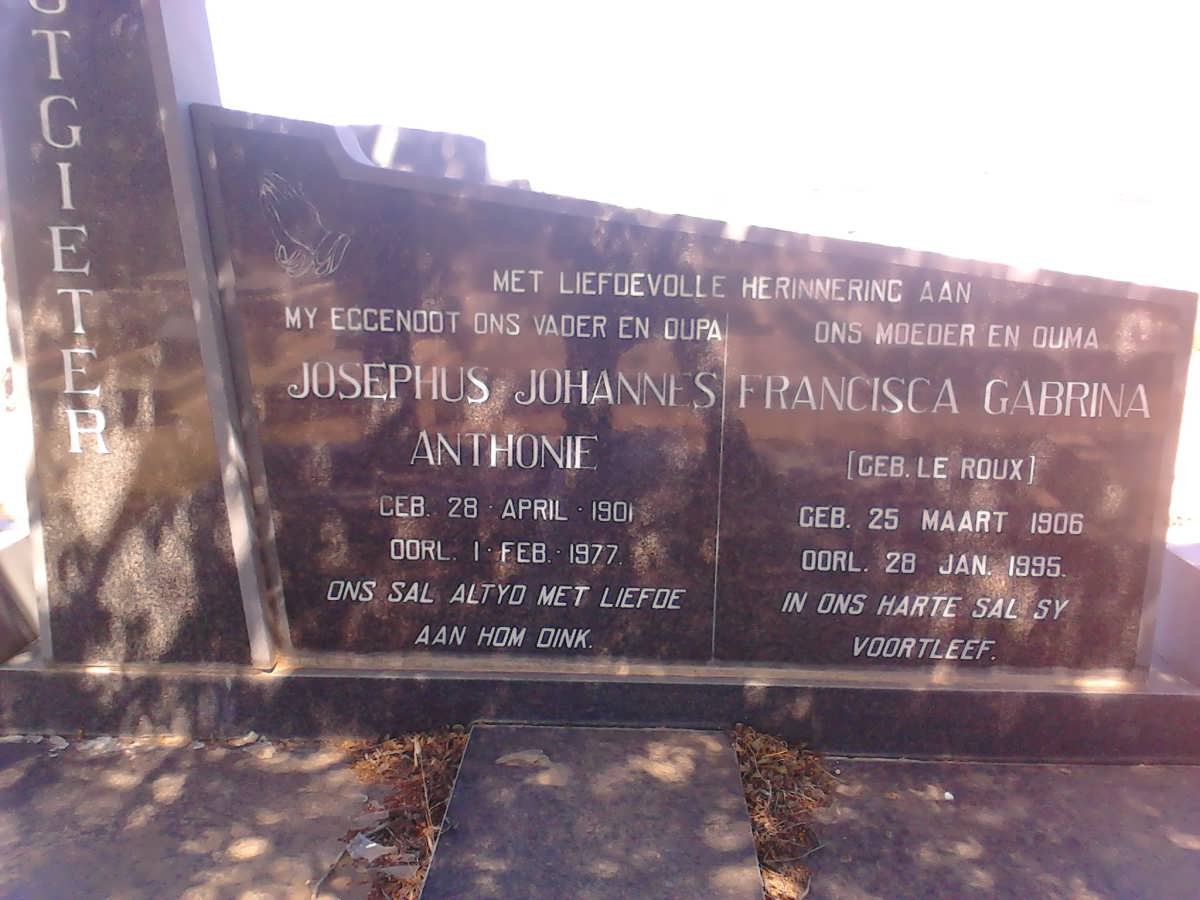 POTGIETER Josephus Johannes Anthonie 1901-1977 &amp; Francisca Gabrina LE ROUX 1906-1995