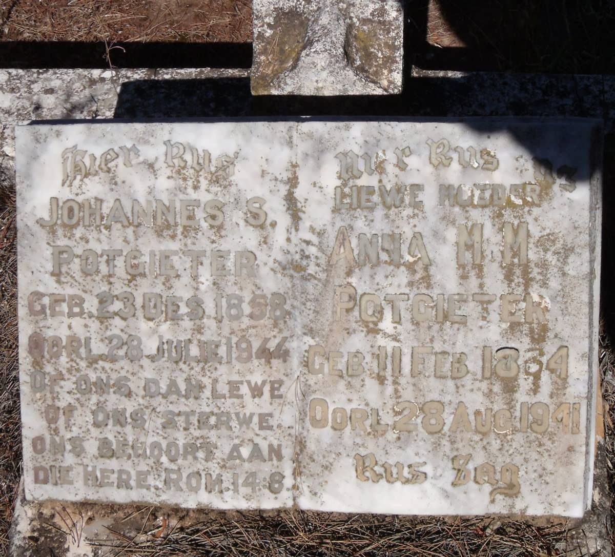 POTGIETER Johannes S. 1858-1944 &amp; Anna M.M. 18?4-1941
