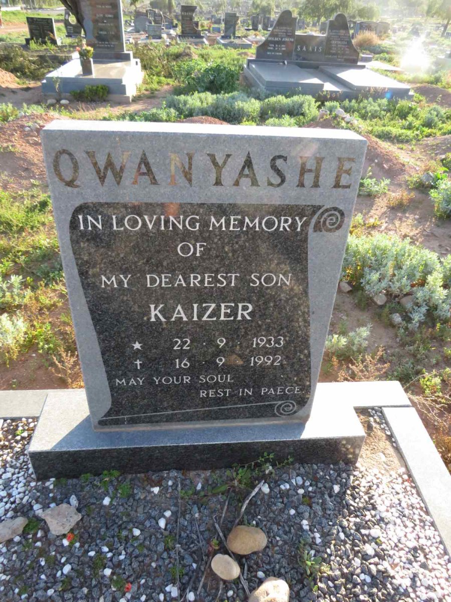 QWANYASHE Kaizer 1933-1992