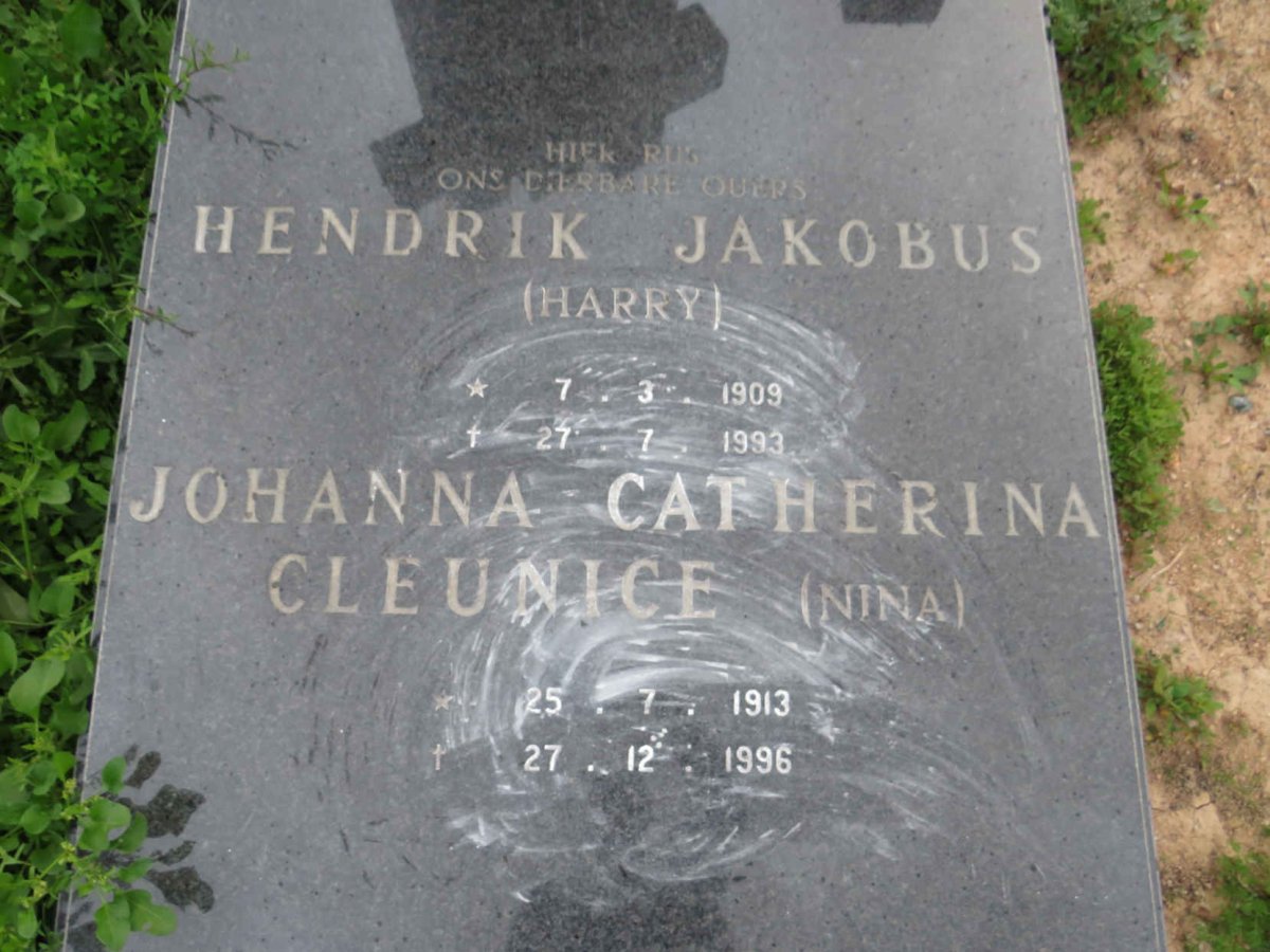 SPUY Hendrik Jakobus, van der 1909-1993 & Johanna Catherina Cleunice 1913-1996_2
