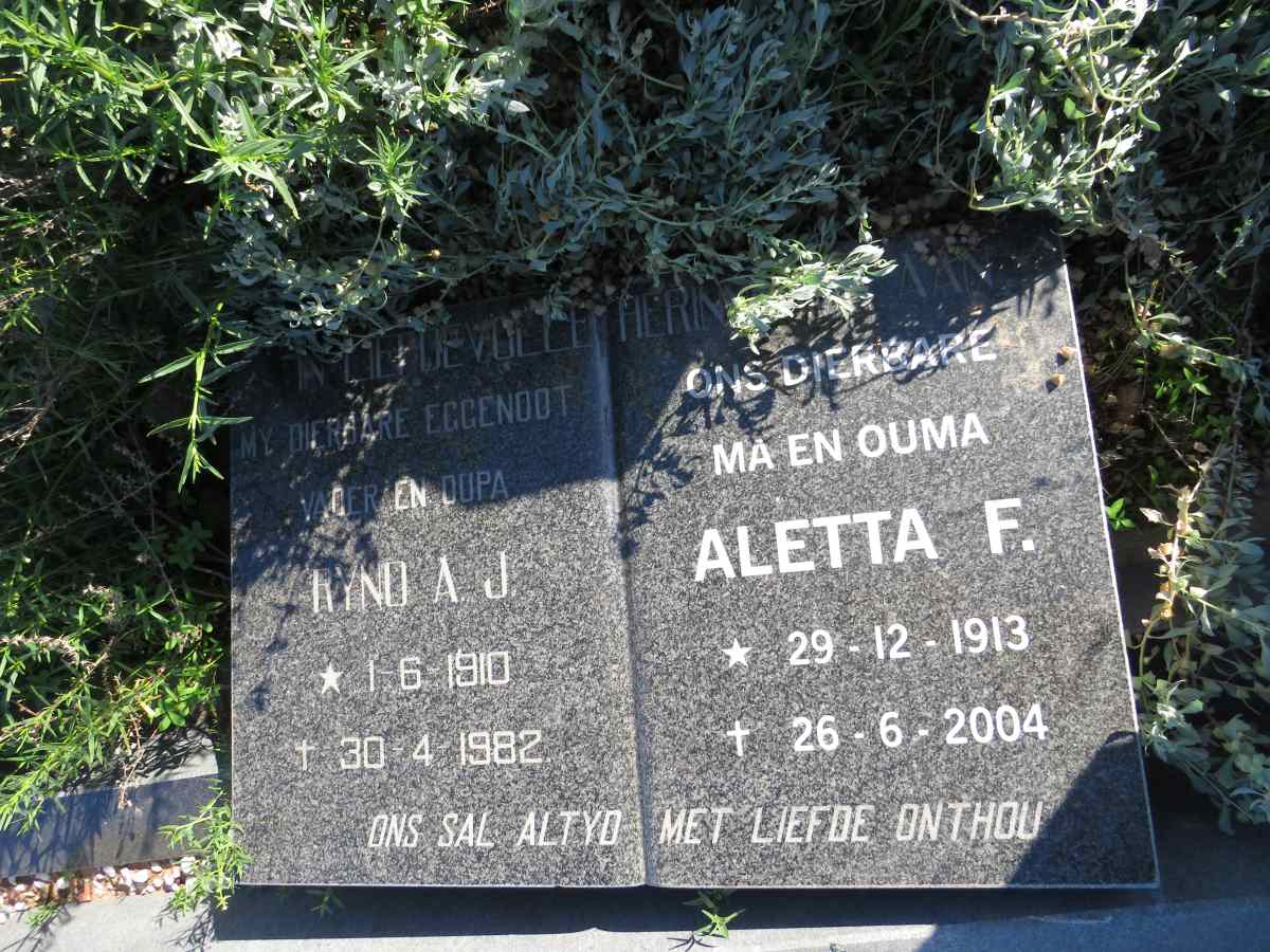 VERSTER Ryno A.J. 1910-1982 & Aletta F. 1913-2004 _1
