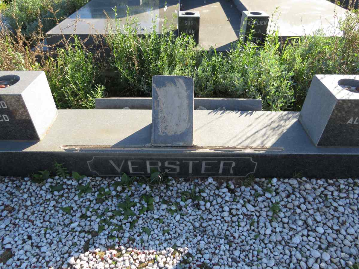 VERSTER Ryno A.J. 1910-1982 & Aletta F. 1913-2004 _2