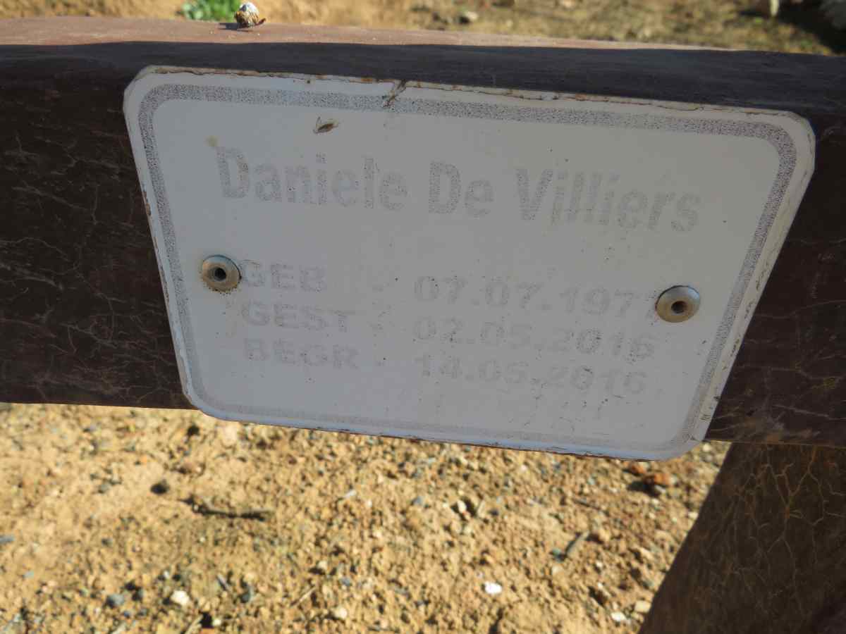 VILLIERS Daniele, de 1977-2016