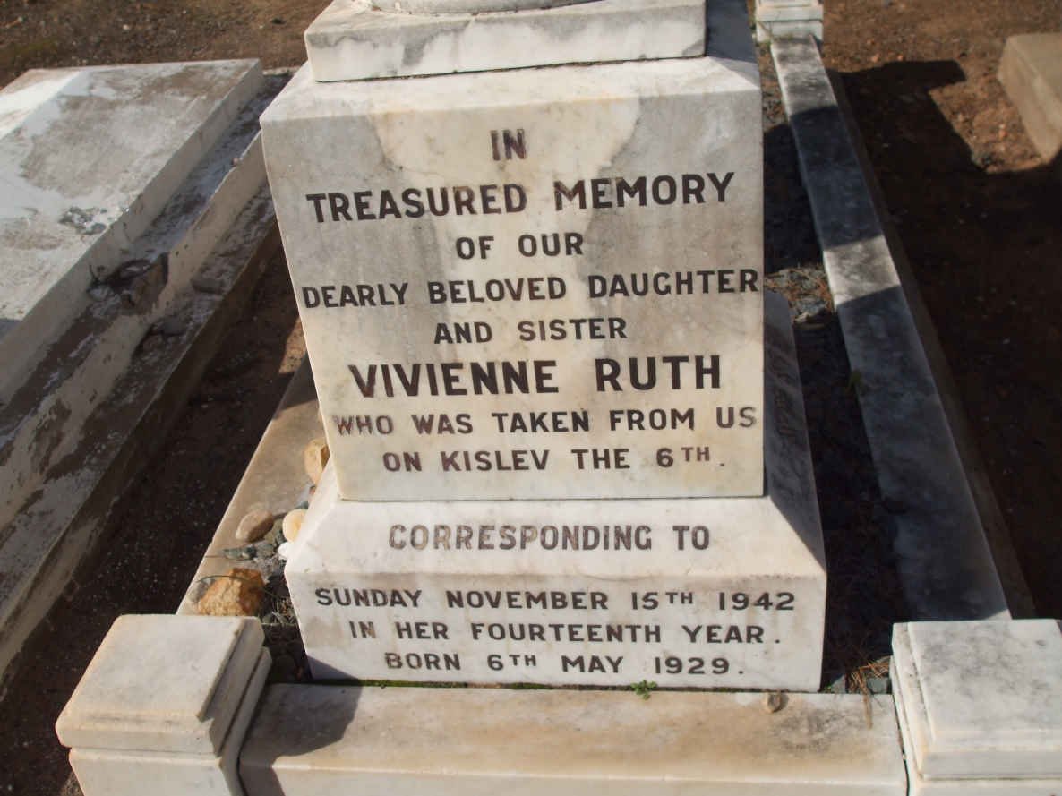 RUTH Vivienne 1929-1942