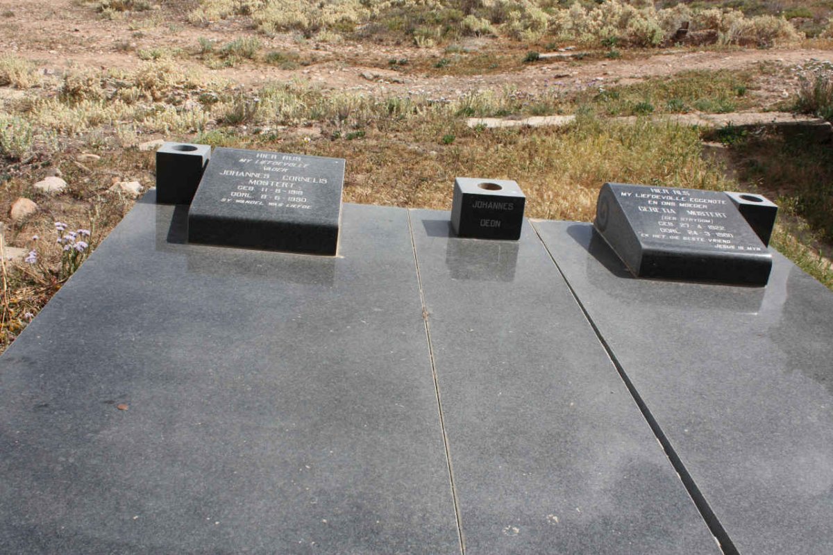 MOSTERT Johannes Cornelis 1918-1990 &amp; Geretia STRYDOM 1922-1980