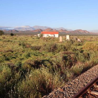 Western Cape, OUDTSHOORN district, Stolsvlakte 140_3, farm cemetery