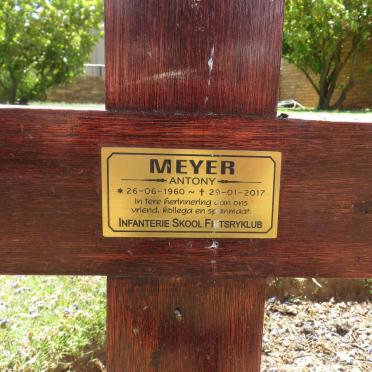 MEYER Antony 1960-2017