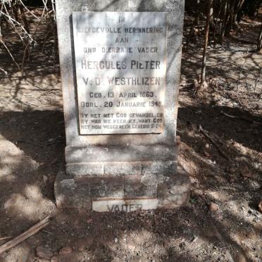 Western Cape, OUDTSHOORN district, Swartberg, Nooitgedagt 30_2, farm cemetery
