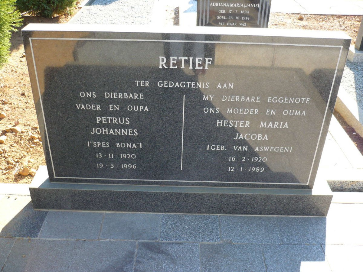 RETIEF Petrus Johannes 1920-1996 &amp; Hester Maria Jacoba VAN ASWEGEN 1920-1989