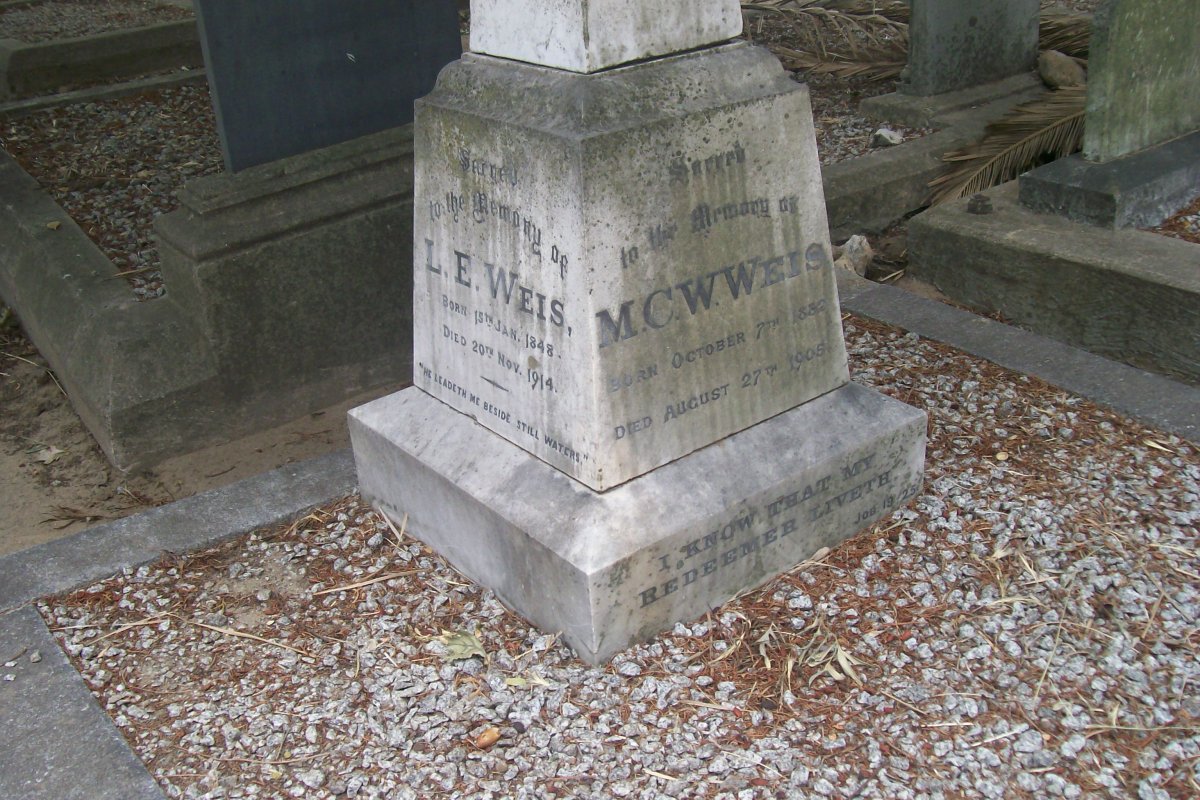 WEIS M.C.W. 1832-1905 &amp; L.E. 1848-1914