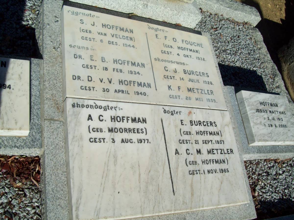 HOFFMAN :: VAN VELDEN :: MOORREES :: BURGERS :: METZLER