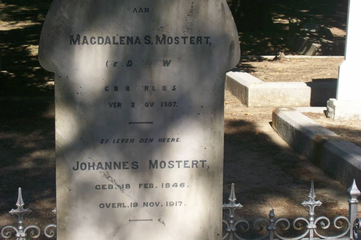 MOSTERT Johannes 1846-1917 &amp; Magdalena S. DE LEEUW 1845-1907
