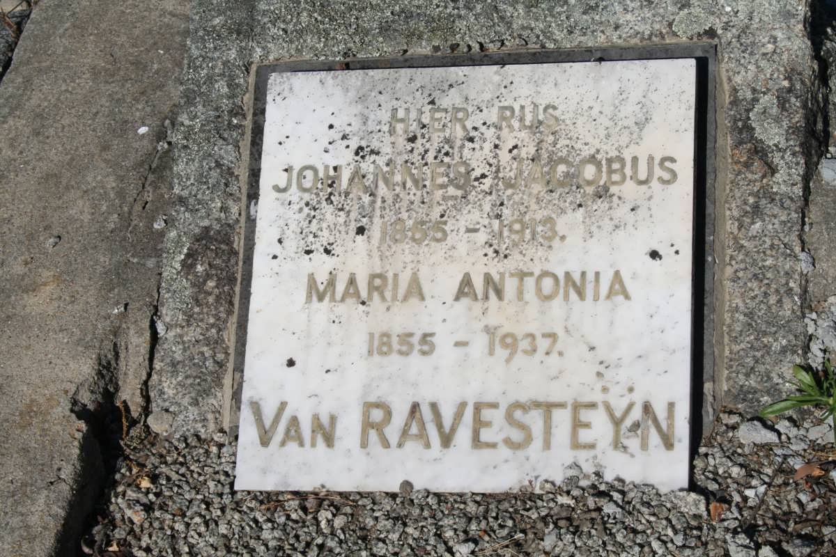 RAVESTEYN Johannes Jacobus, van 1855-1913 &amp; Maria Antonia 1855-1937