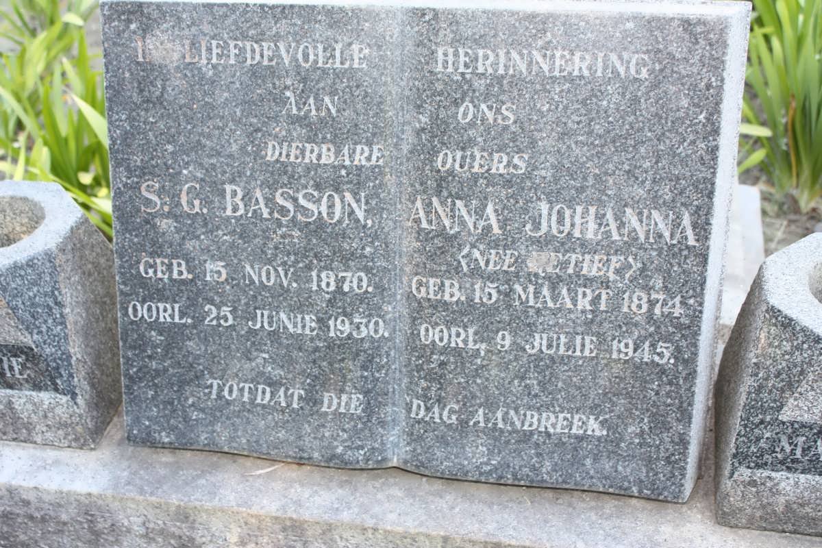 BASSON S.G. 1870-1930 &amp; Anna Johanna RETIEF 1874-1945