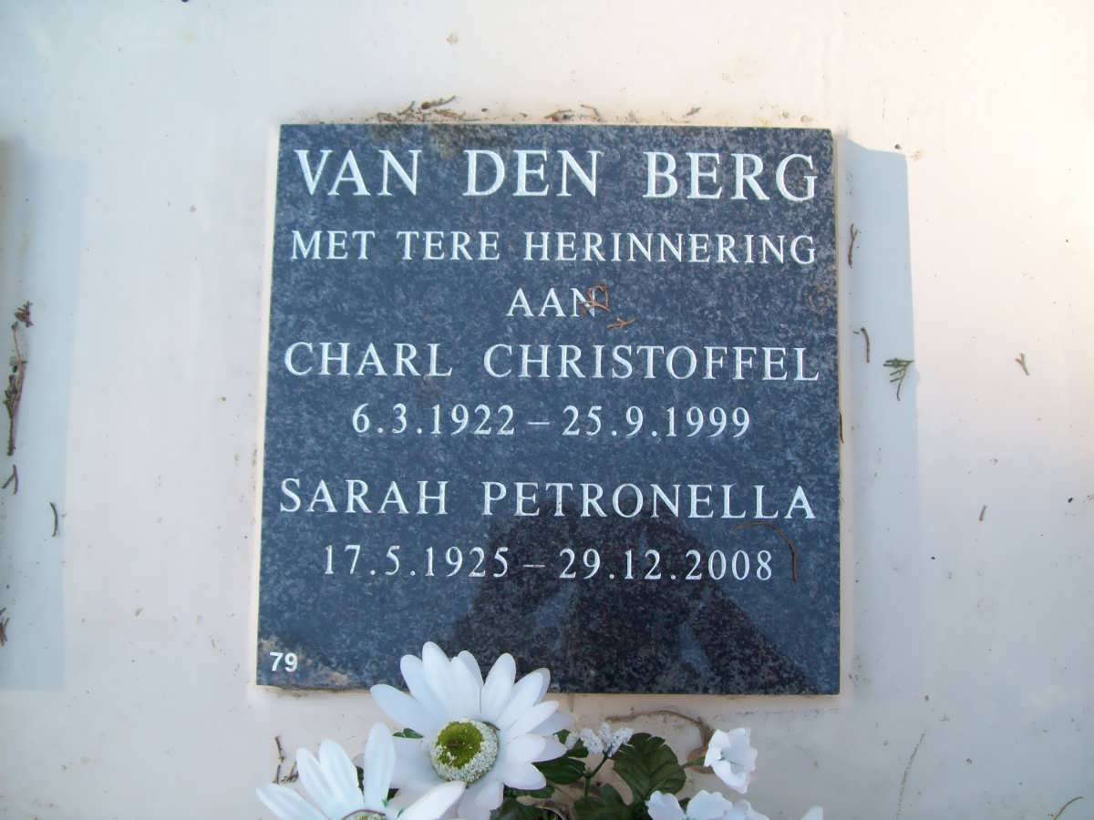 BERG Charl Christoffel, van den 1922-1999 &amp; Sarah Petronella 1925-2008