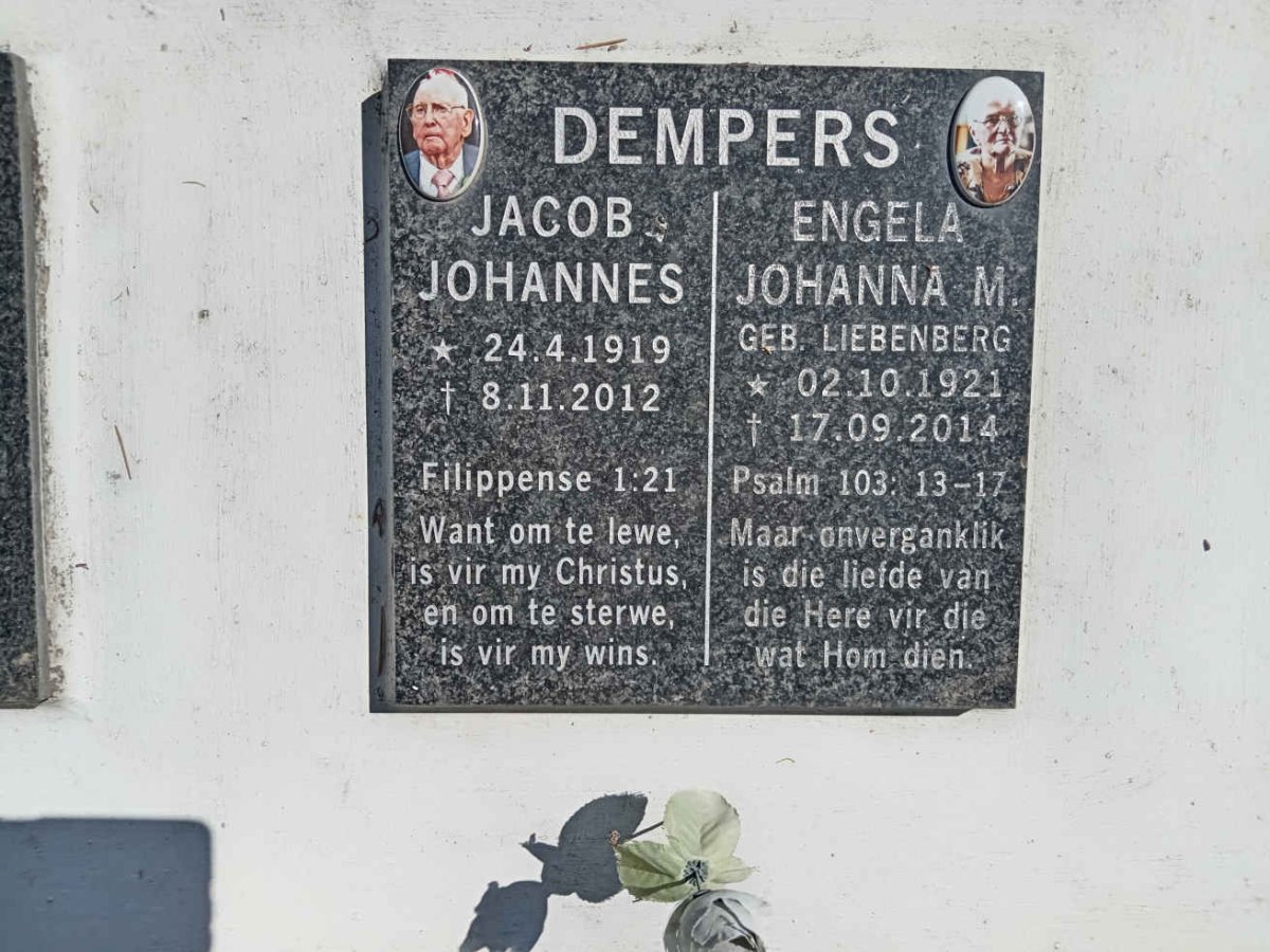 DEMPERS Jacob Johannes 1919-2012 &amp; Engela Johanna M. LIEBENBERG 1921-2014