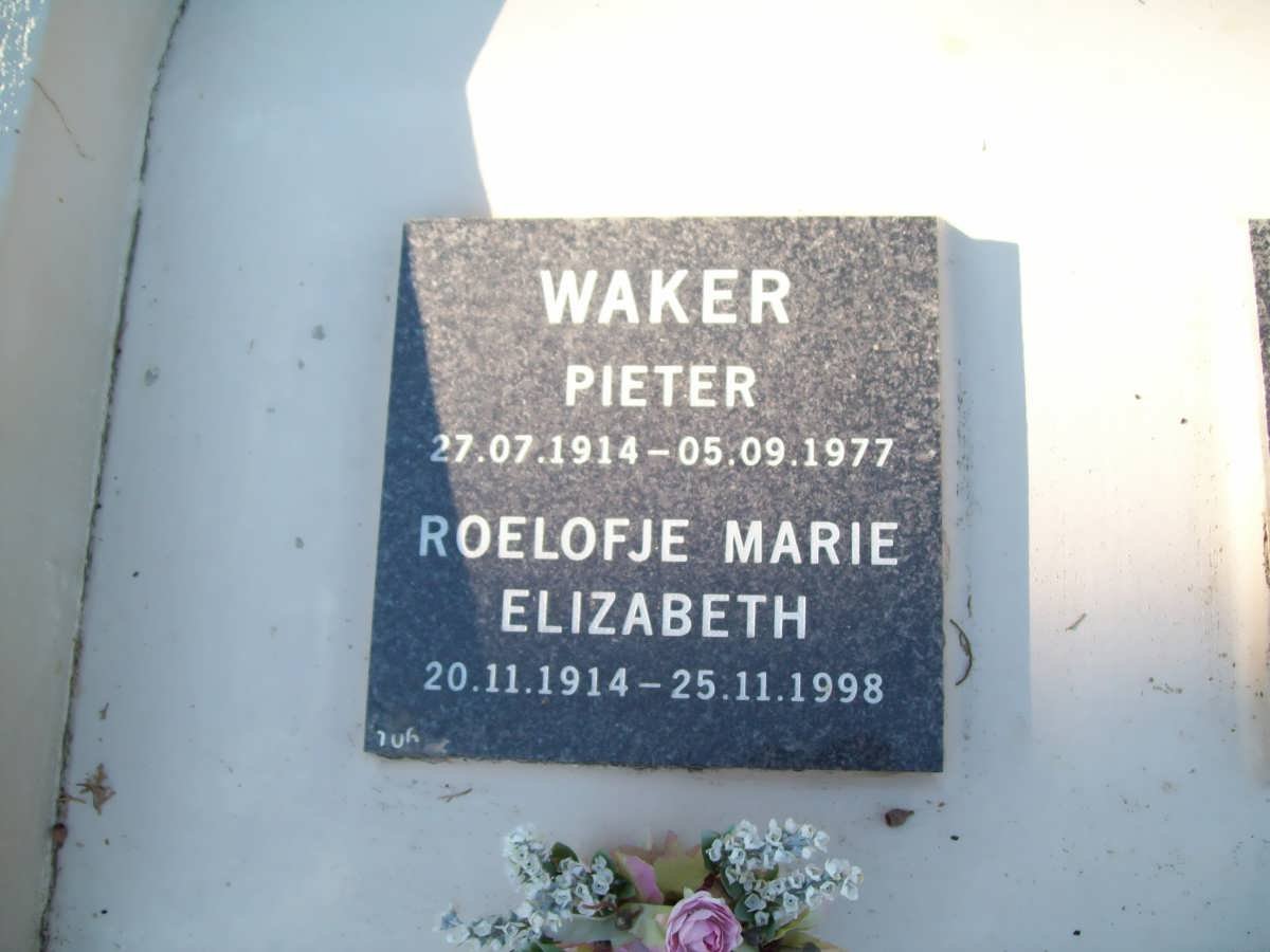 WAKER Pieter 1914-1977 &amp; Roelofje Marie Elizabeth 1914-1998