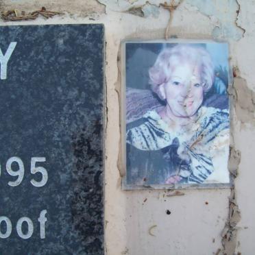 GLOY Muriel nee MEYER 1922-1995 :: EDWARDS Thomas 1931-1997 