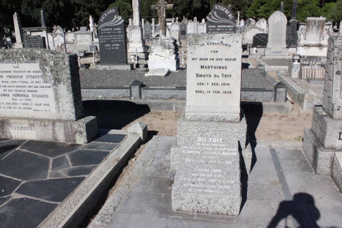 TOIT Marthinus Smuts, du 1914-1939 :: TOIT Albertus Johannes Basson, du 1922-19?9 &amp; Thelma Anne VAN DER VLIES 1929-2000