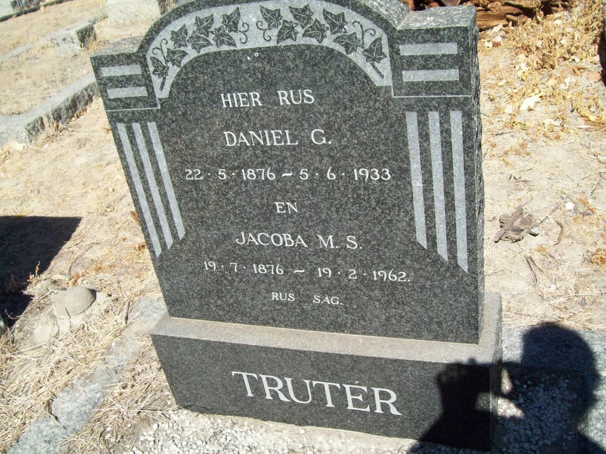 TRUTER Daniel G. 1876-1933 &amp; Jacoba M.S. 1876-1962