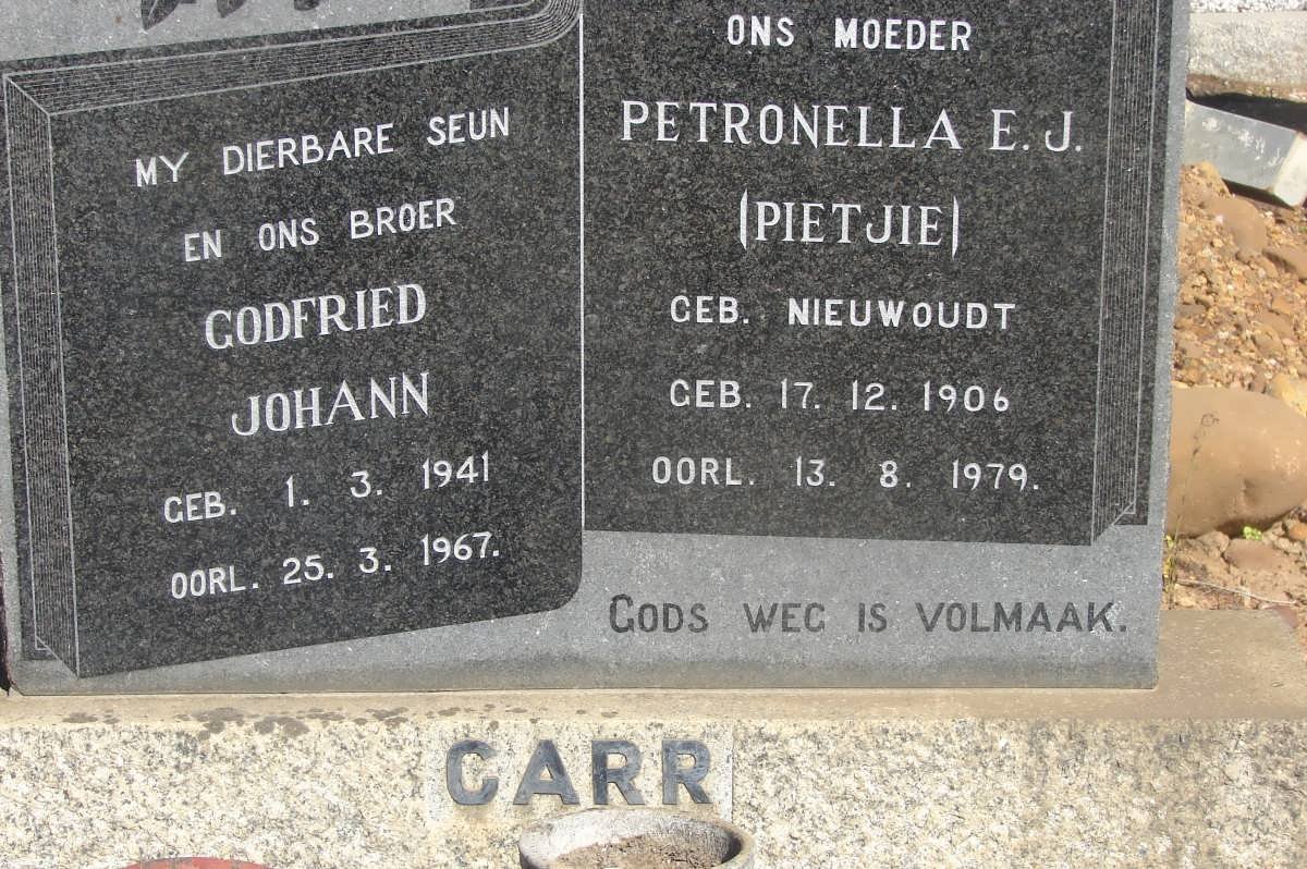 CARR Godfried Johann 1941-1967 &amp; Petronella E.J. NIEWOUDT 1906-1979