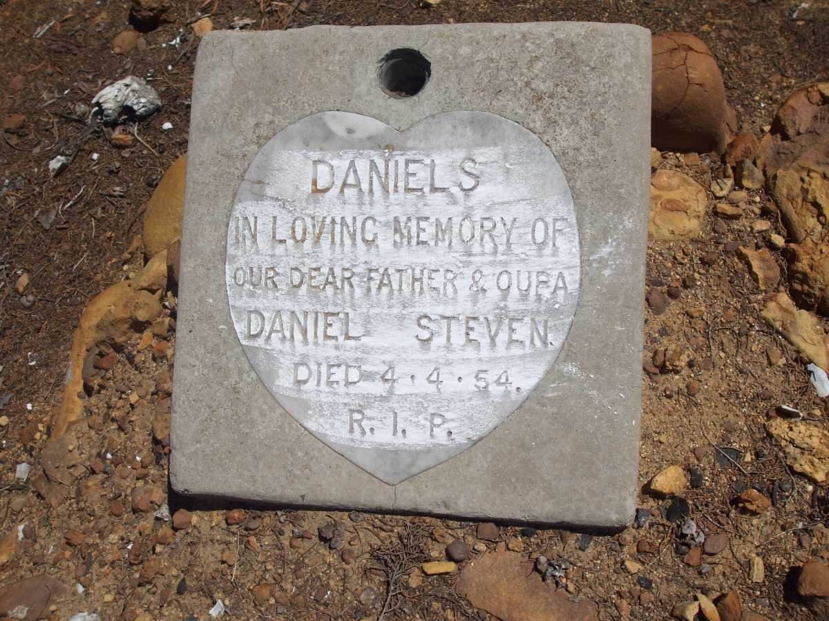 DANIELS Daniel Steven -1954