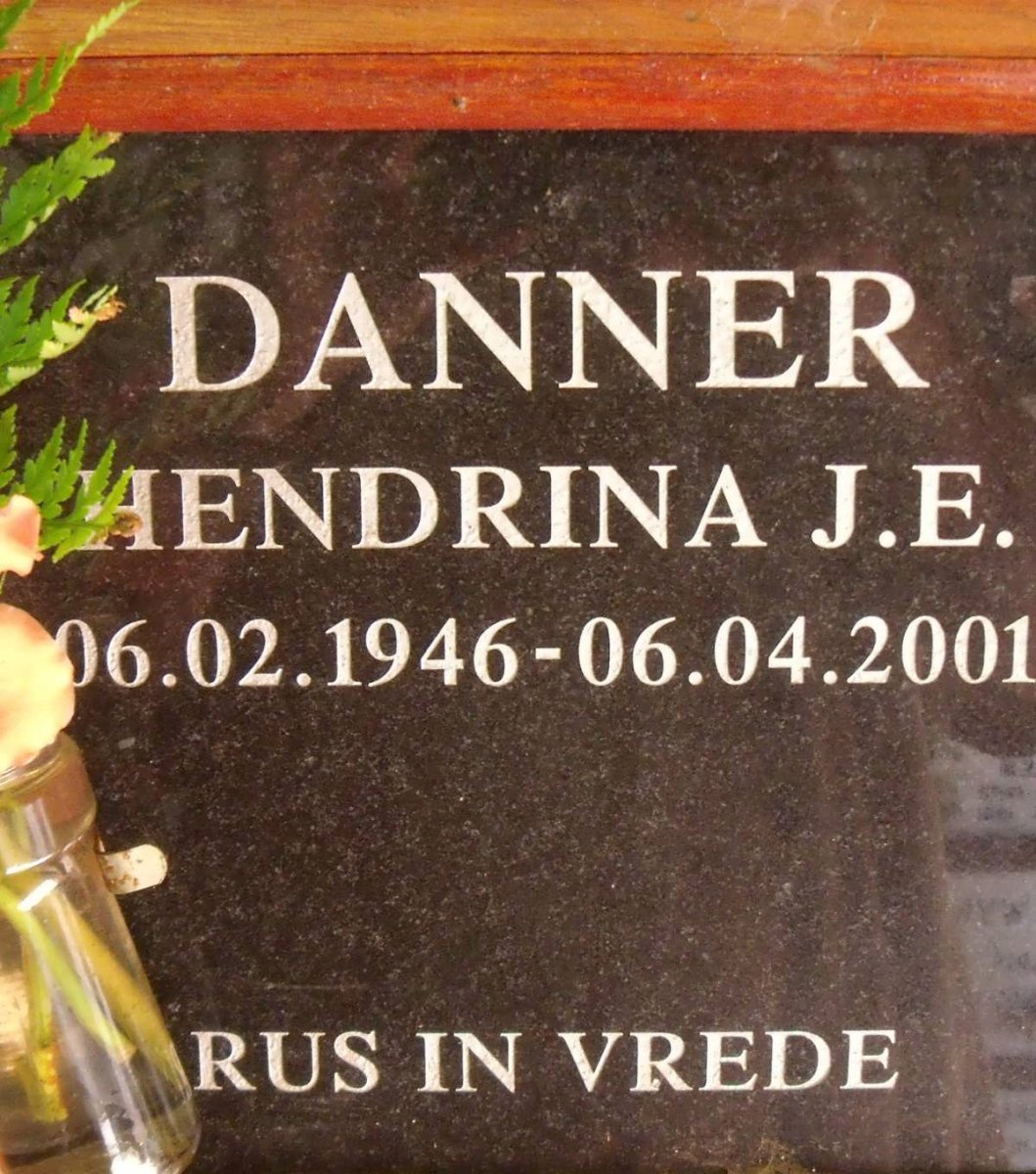 DANNER Hendrina J.E. 1946-2001