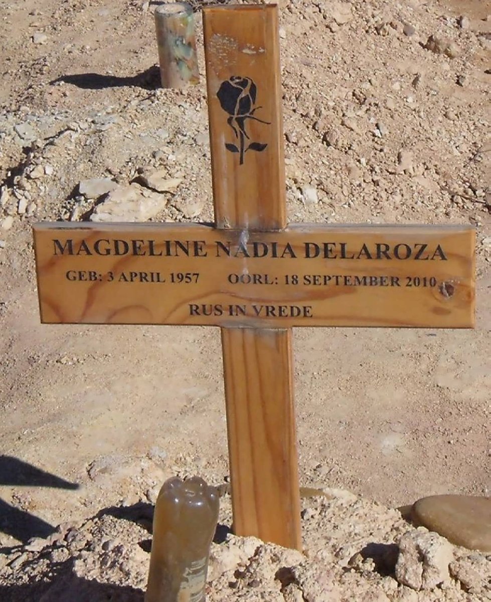 DELAROZA Magdeline Nadia 1957-2010