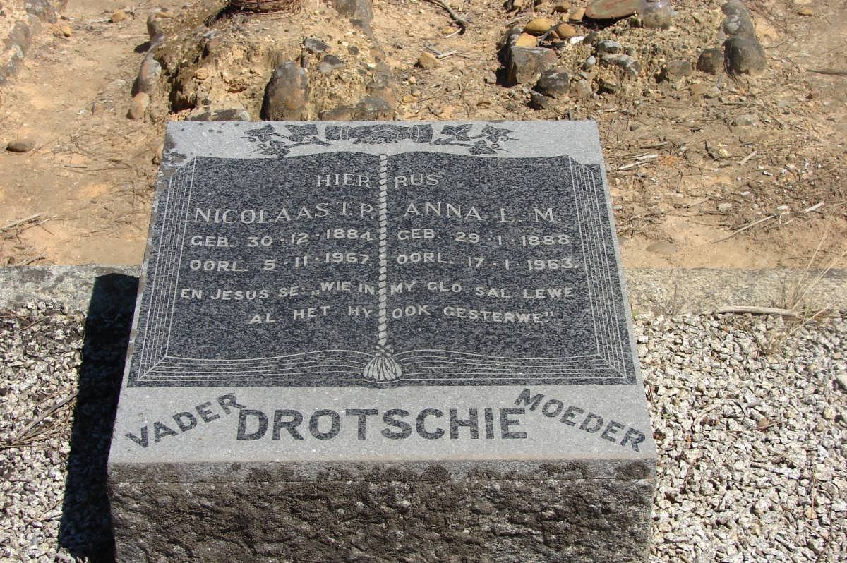 DROTSCHIE Nicolaas T.P. 1884-1967 &amp; Anna L.M. 1888-1963