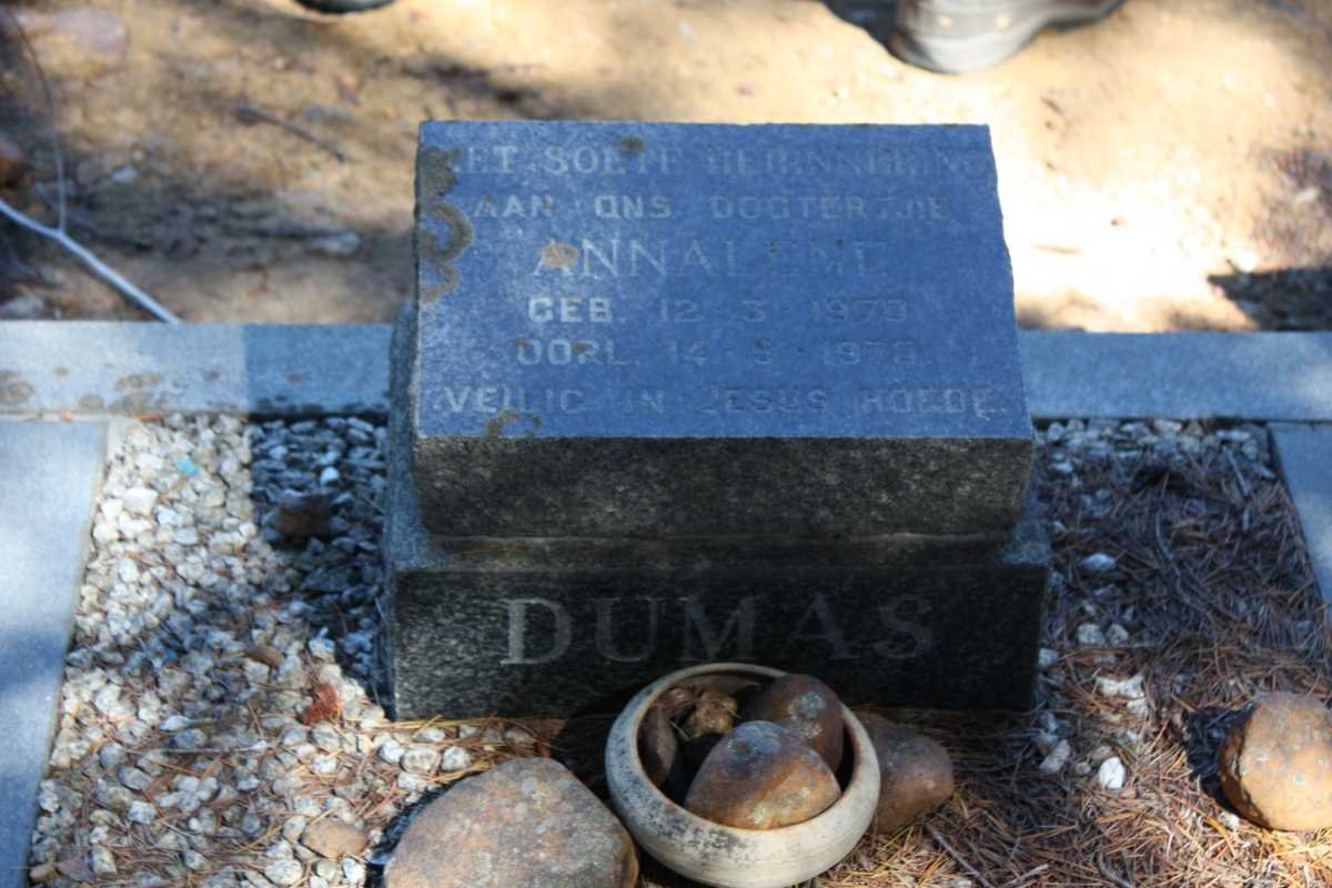 DUMAS Annalene 1973-1973