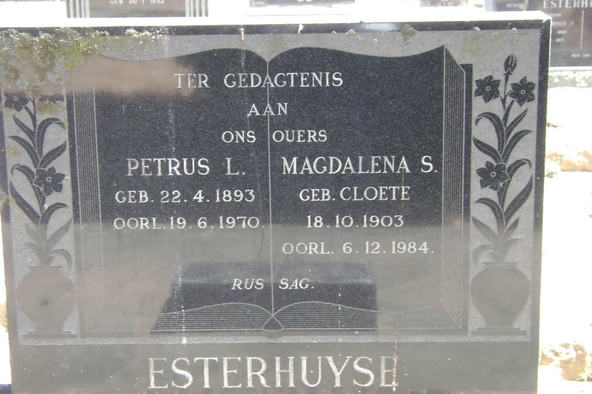 ESTERHUYSE Petrus L. 1893-1970 &amp; Magdalena S. CLOETE 1903-1984