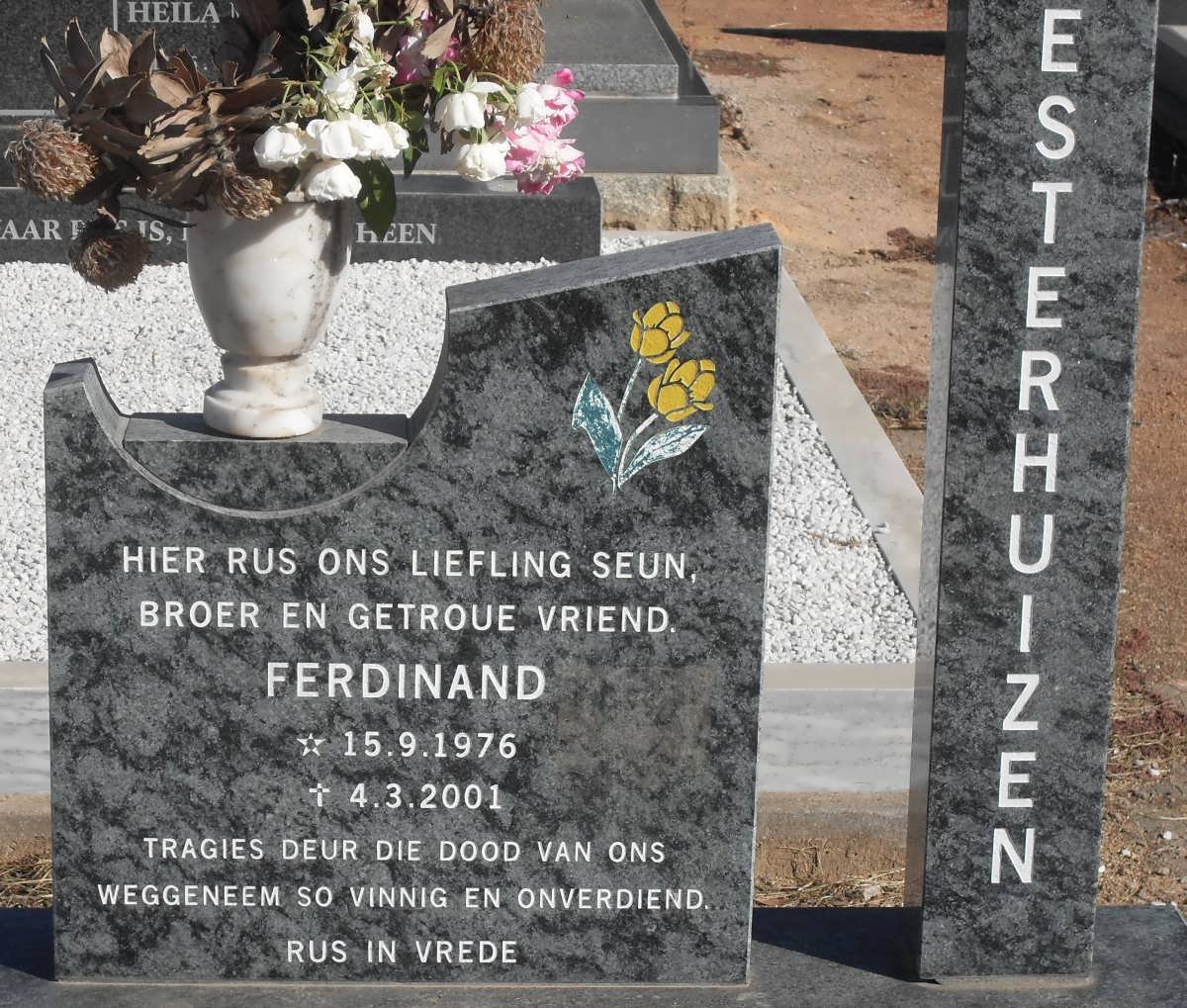 ESTERHUIZEN Ferdinand 1976-2001
