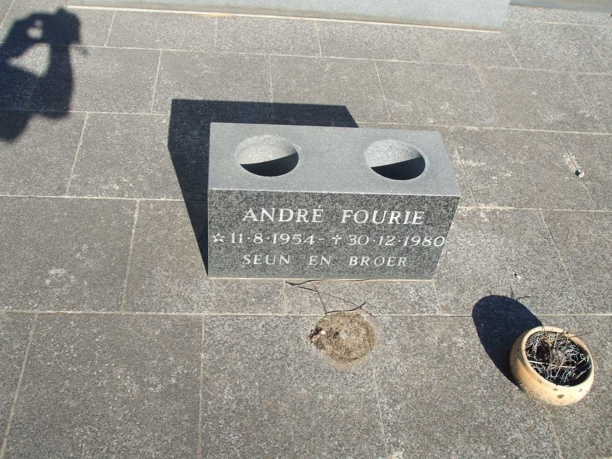 FOURIE André 1954-1980