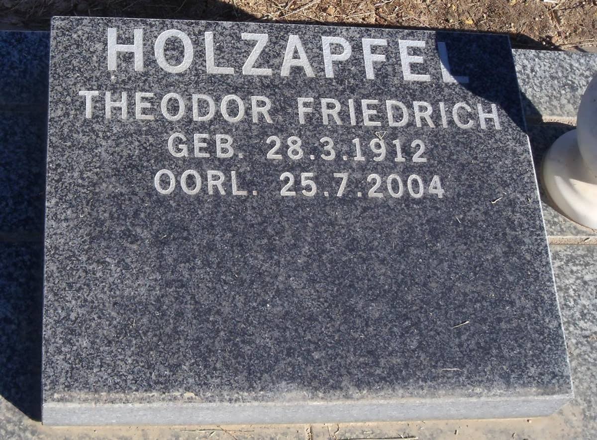 HOLZAPFEL Theodor Friedrich 1912-2004