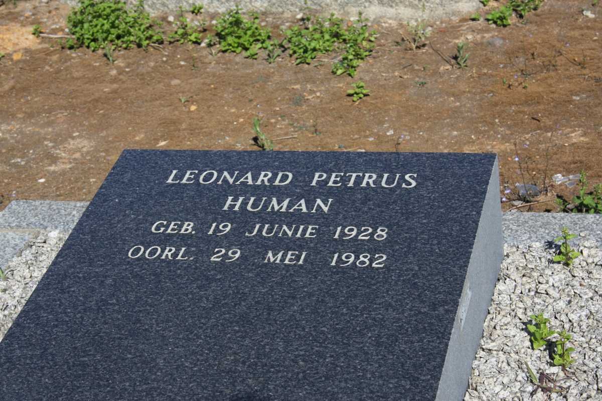HUMAN Leonard Petrus 1928-1982