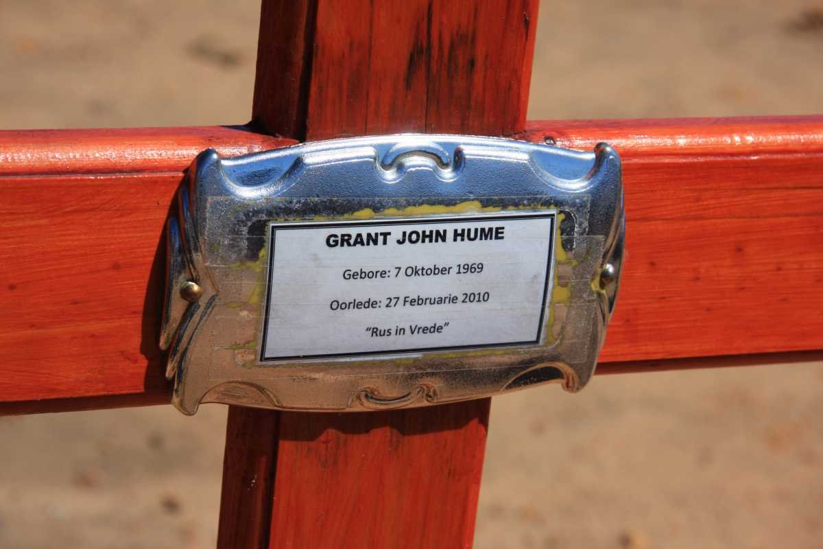HUME Grant John 1969-2010