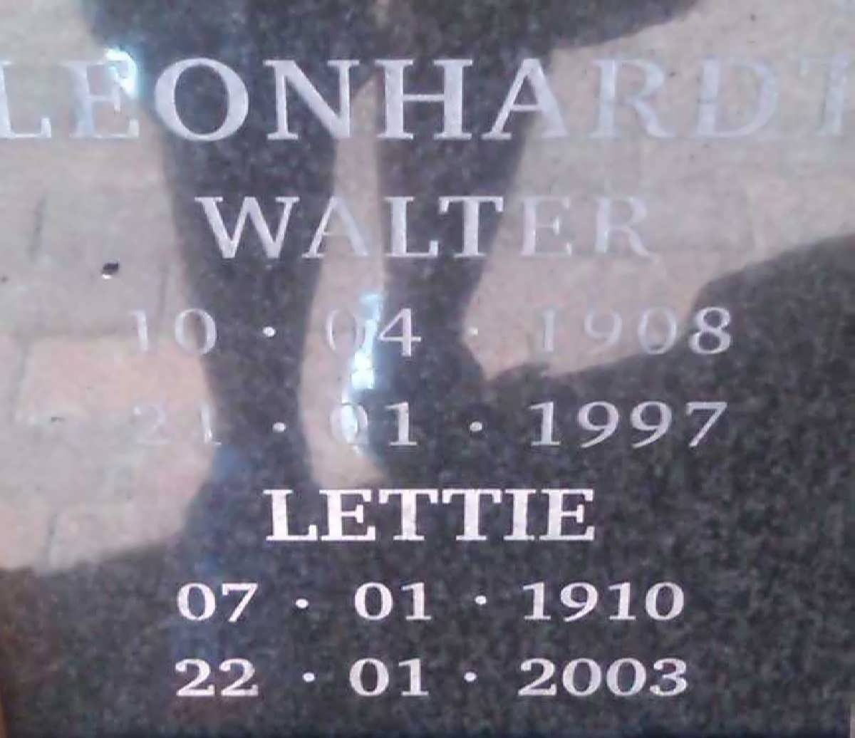 LEONHARDT Walter 1908-1997 Lettie 1910-2003
