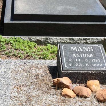 MANS Antonie 1914-1998