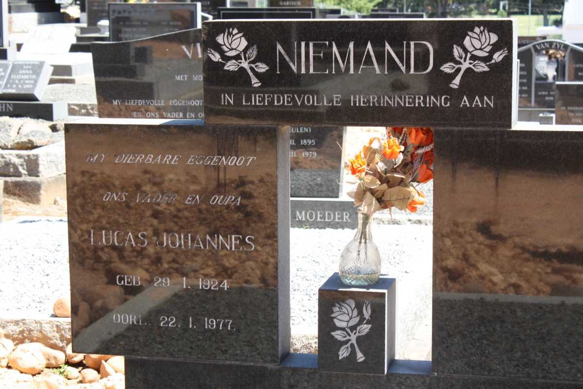 NIEMAND Lucas Johannes 1924-1977