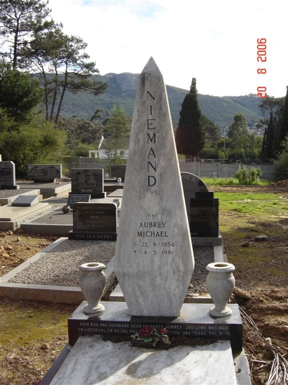 NIEMAND Aubrey Michael 1954-1981