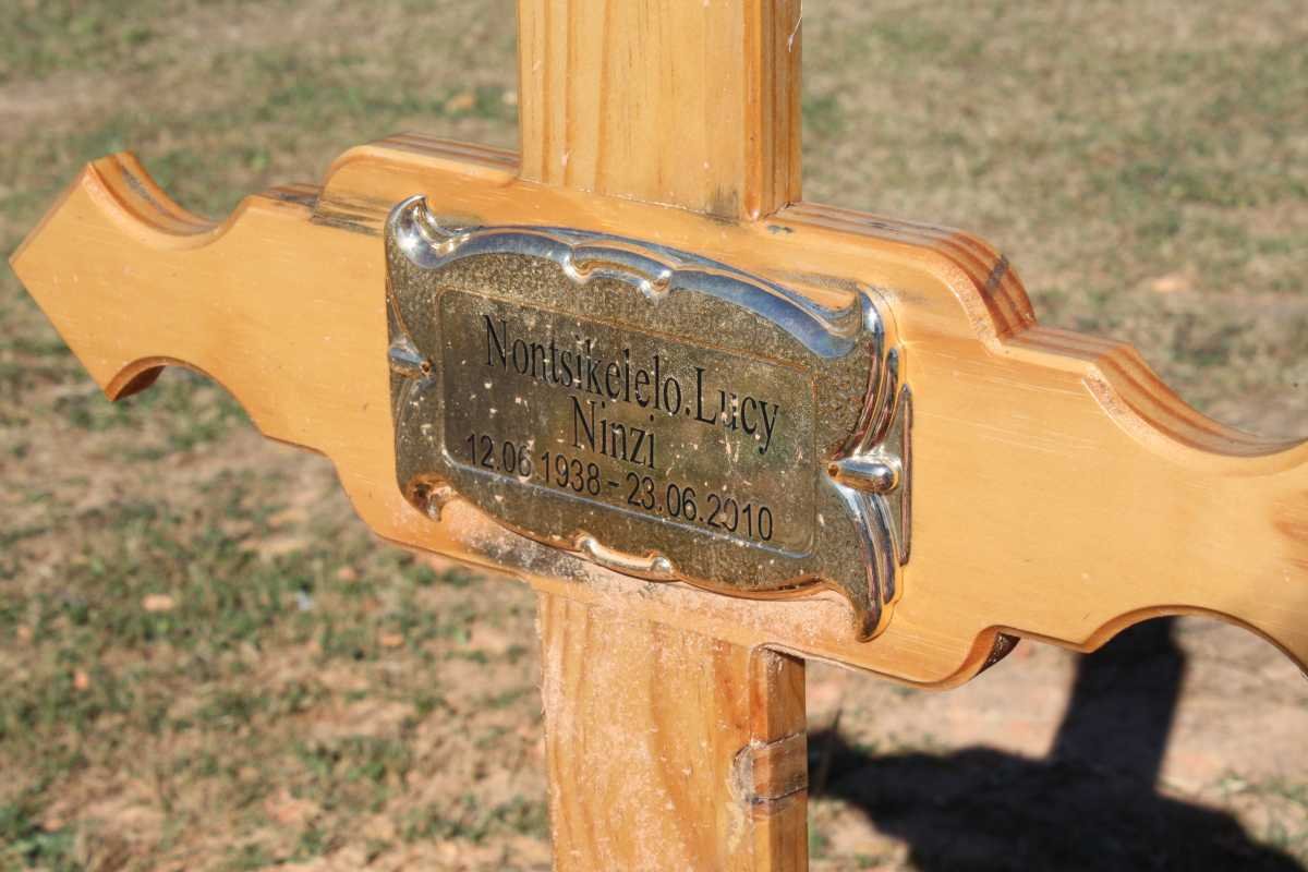 NONTSIKELELO Lucy Ninci 1938-2010