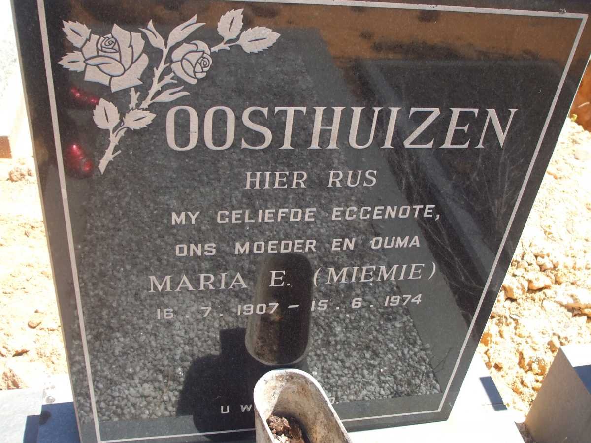OOSTHUIZEN Maria E. 1907-1974