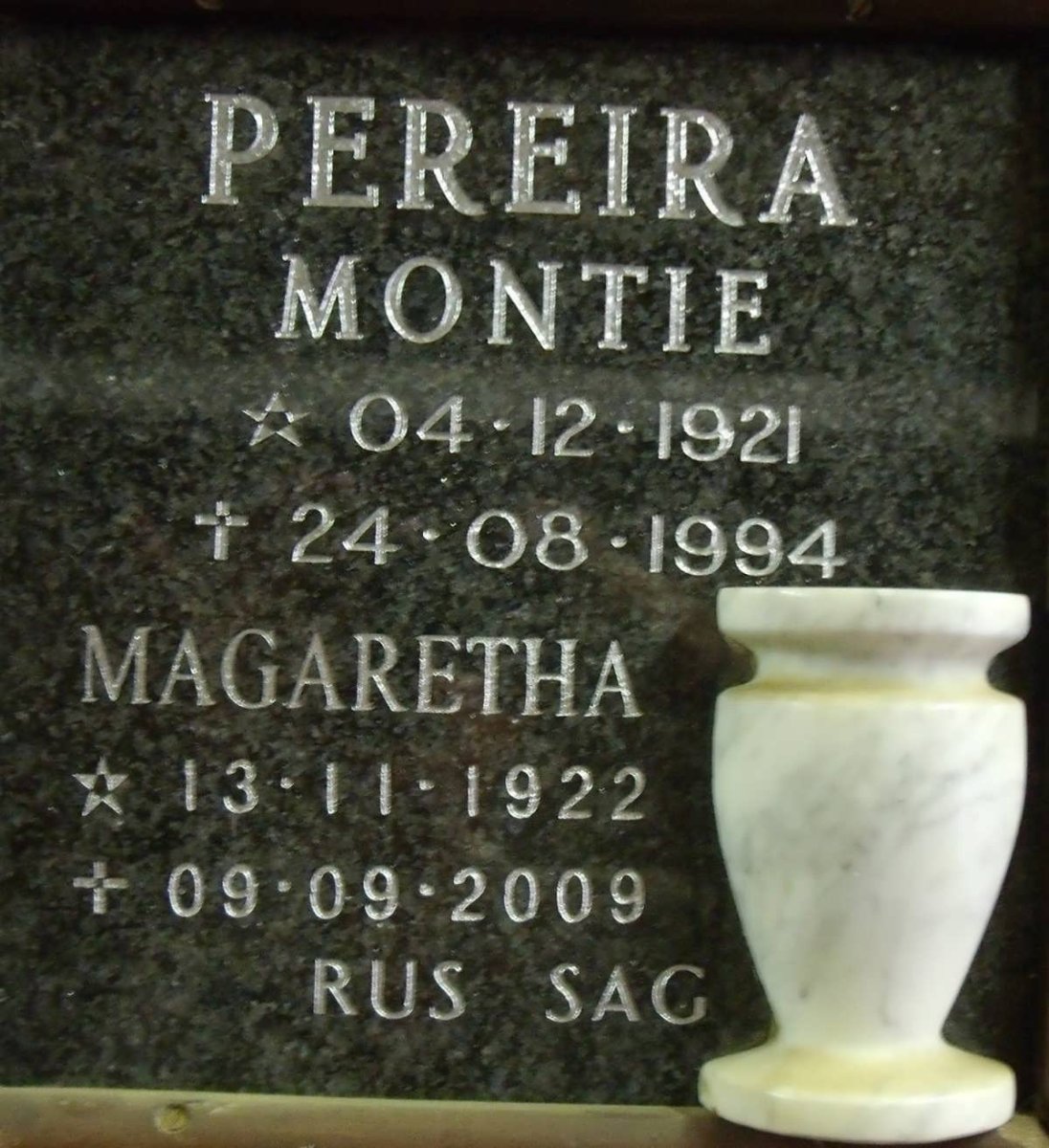 PEREIRA Montie 1921-1994 &amp; Margaretha 1922-2009
