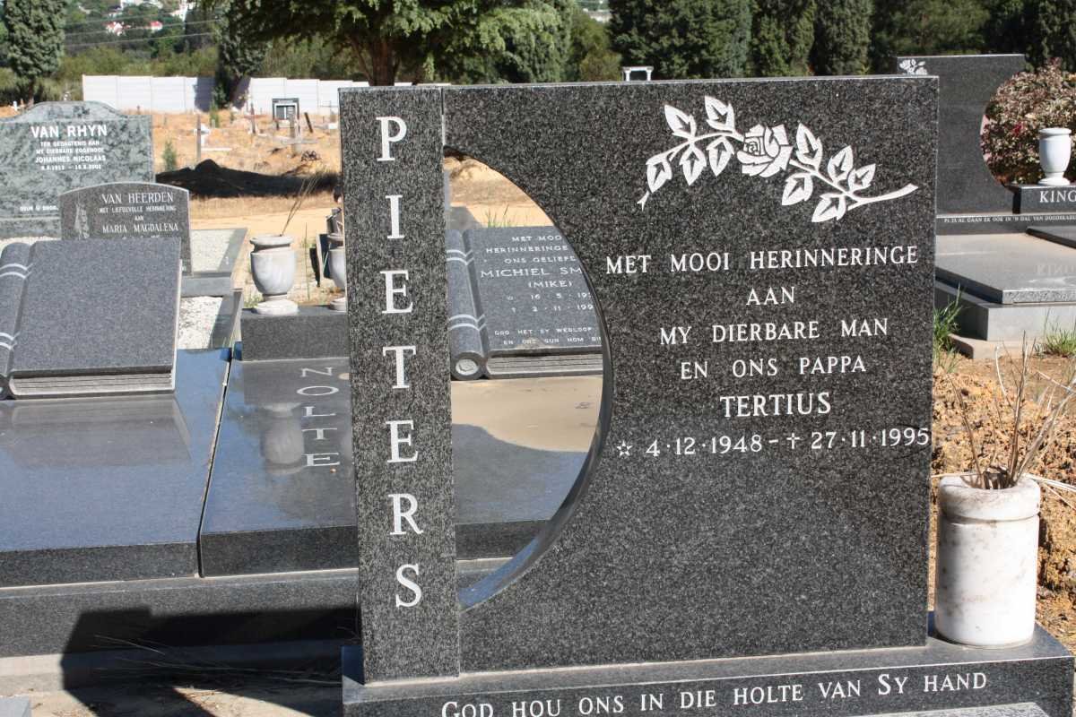 PIETERS Tertius 1948-1995
