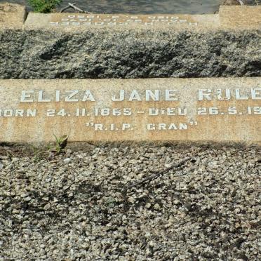 R - Vanne :: Surnames - R
